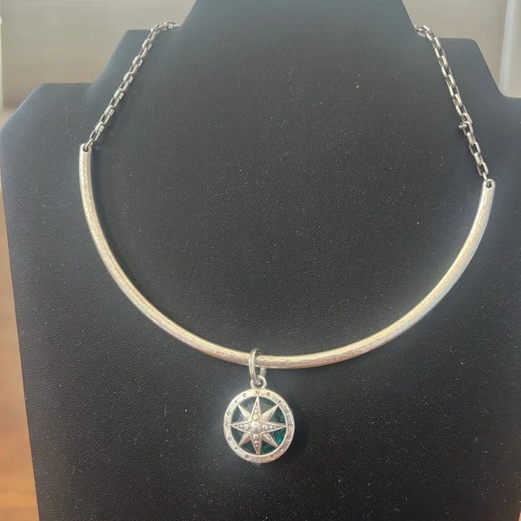 TRUE NORTH AMULET-BRIGHTON.HARD TO FIND. EMERALD GREEN. STAR POINTS TRUE NORTH. - Picture 6 of 6